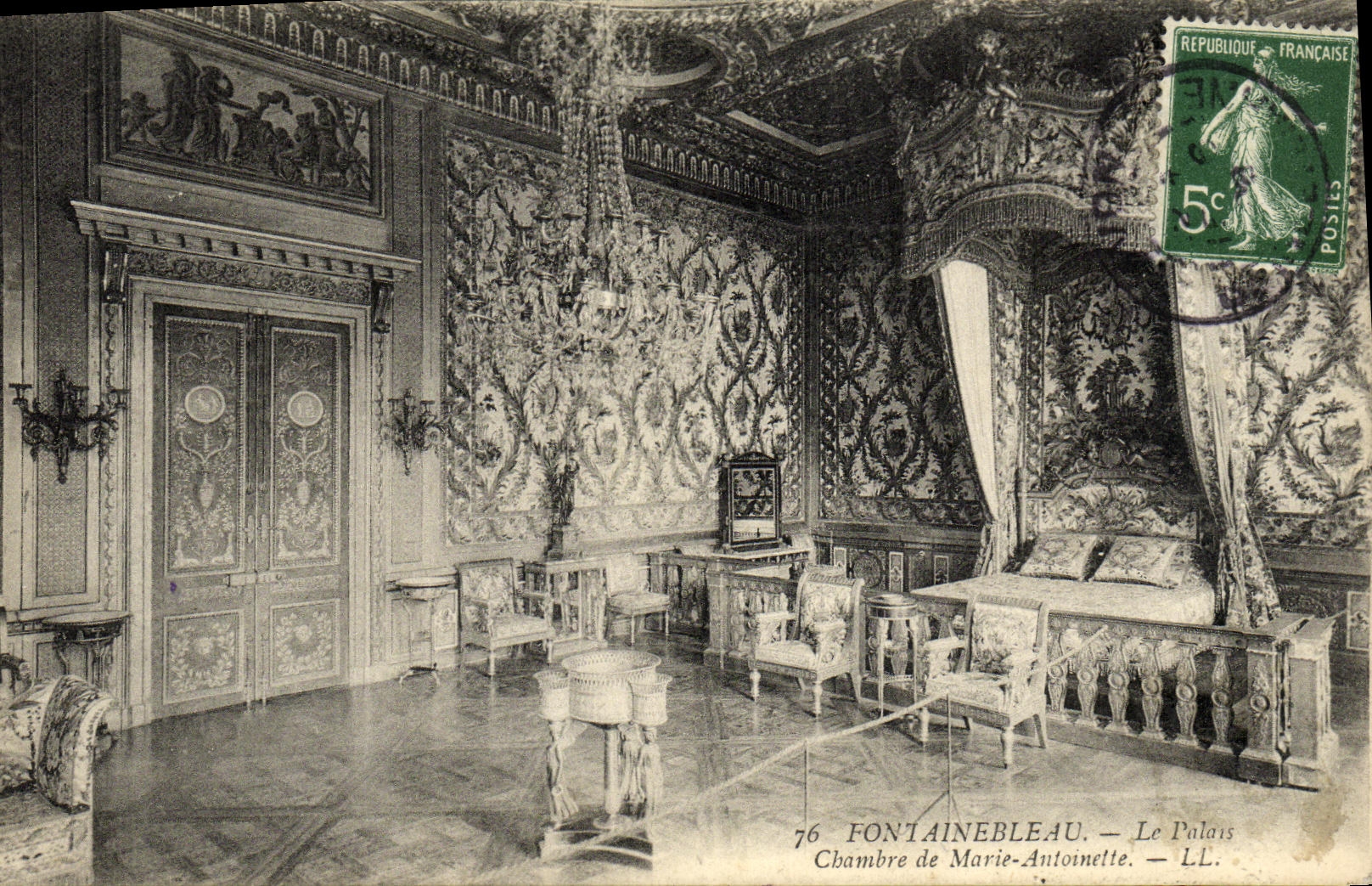 VINTAGE POSTCARD Fontainebleau the Palate Room of Marie Antoinette