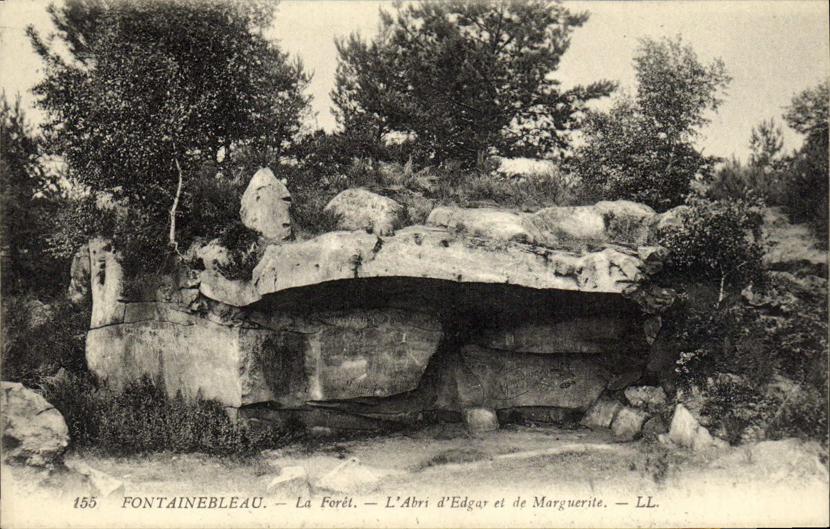 VINTAGE POSTCARD Fontainbleau the Drill L Shelter D Edgar E of Marguerite