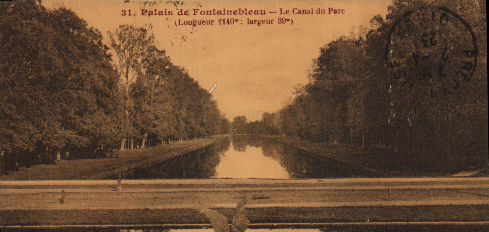 VINTAGE POSTCARD Drill of Fontainebleau Palate of the Canal of the Park