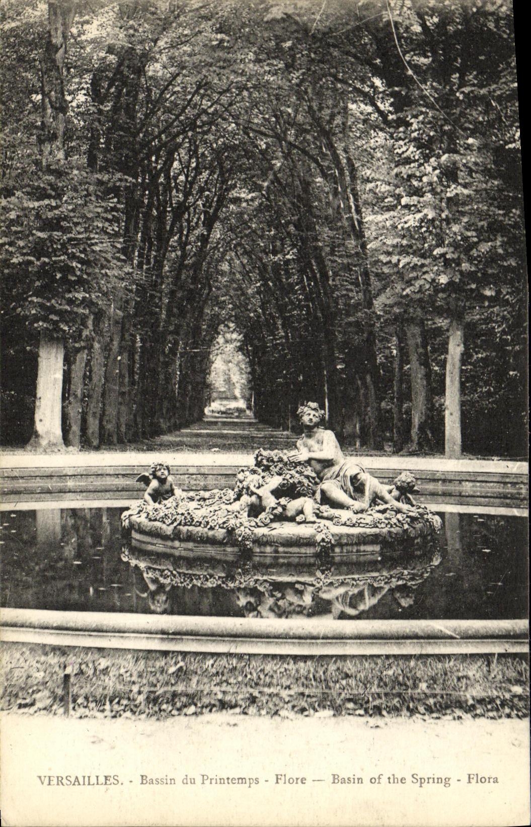 CPA Versailles Bassin du Printemps Flore