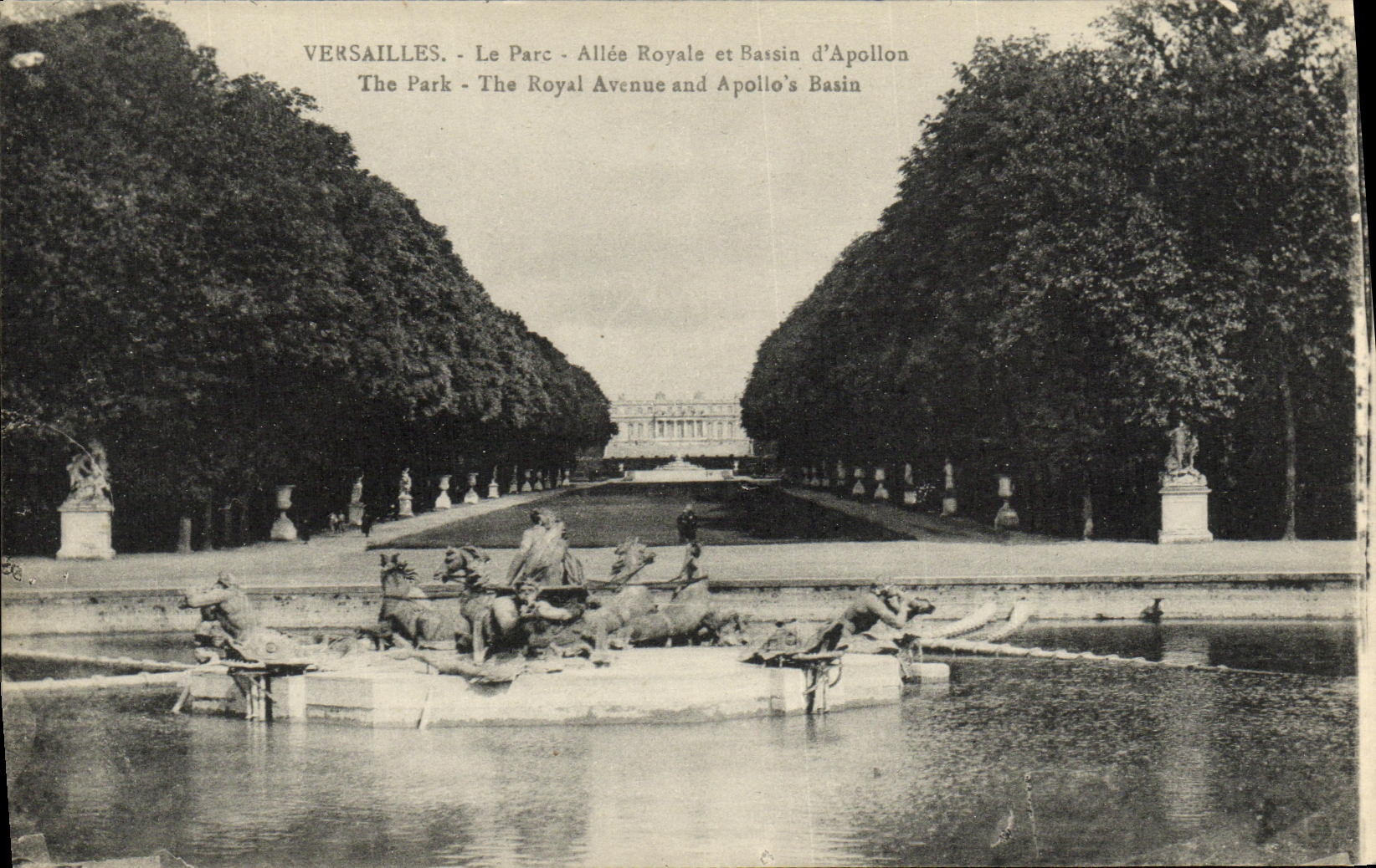 VINTAGE POSTCARD Versailles the Park Gone Royal and basin D Apollo