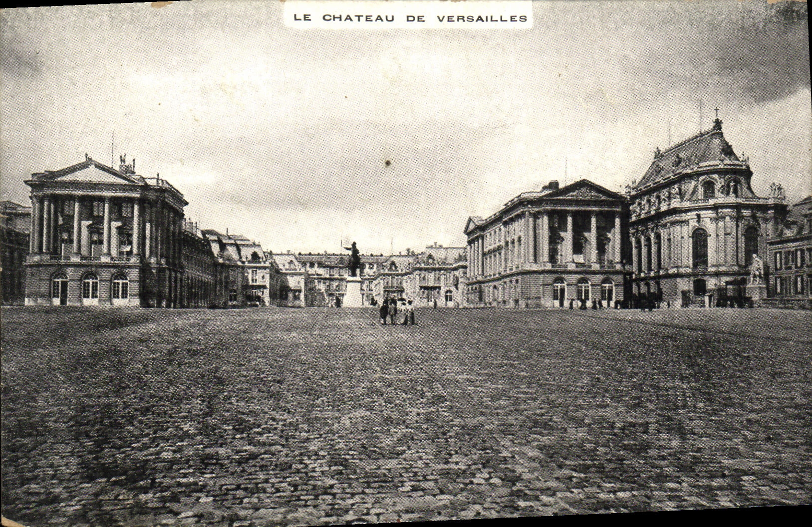 VINTAGE POSTCARD Versailles the Castle