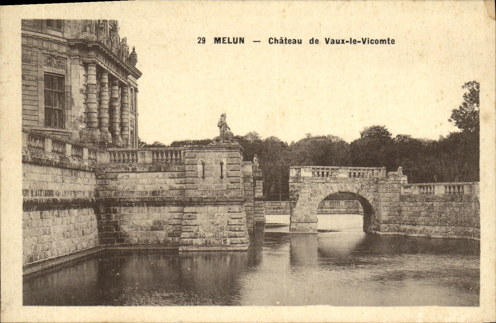 Castillo de Melun de la POSTAL de la VENDIMIA de valer al vizconde