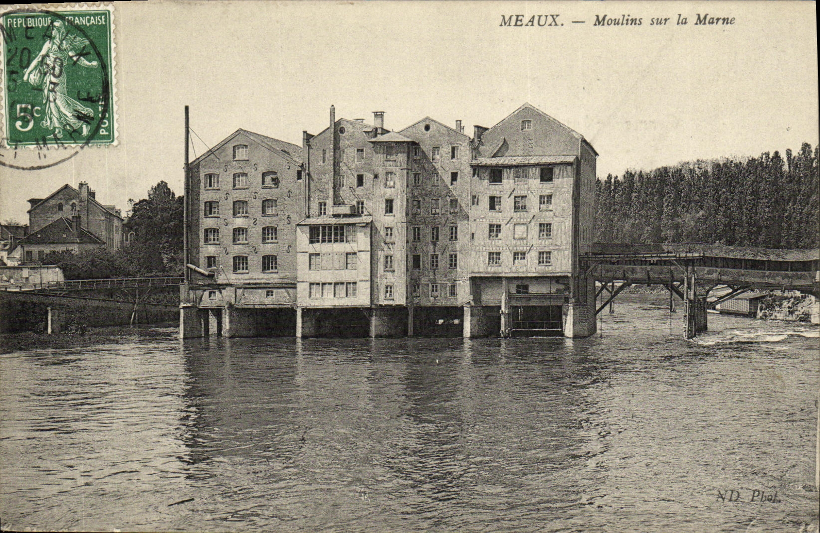VINTAGE POSTCARD Meaux Moulins on the Marne