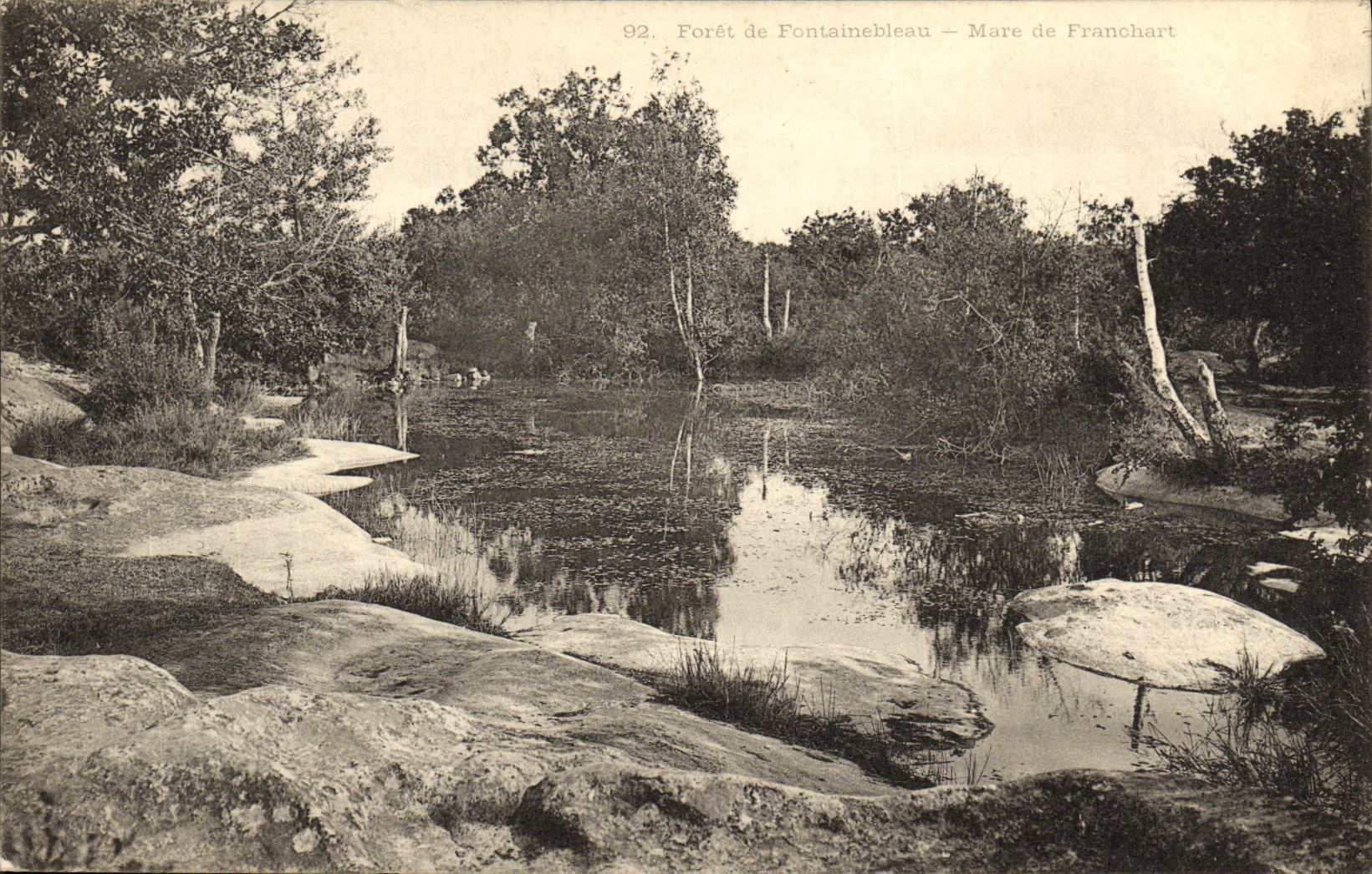 VINTAGE POSTCARD Palate of Fontainebleau Pond of Franchart