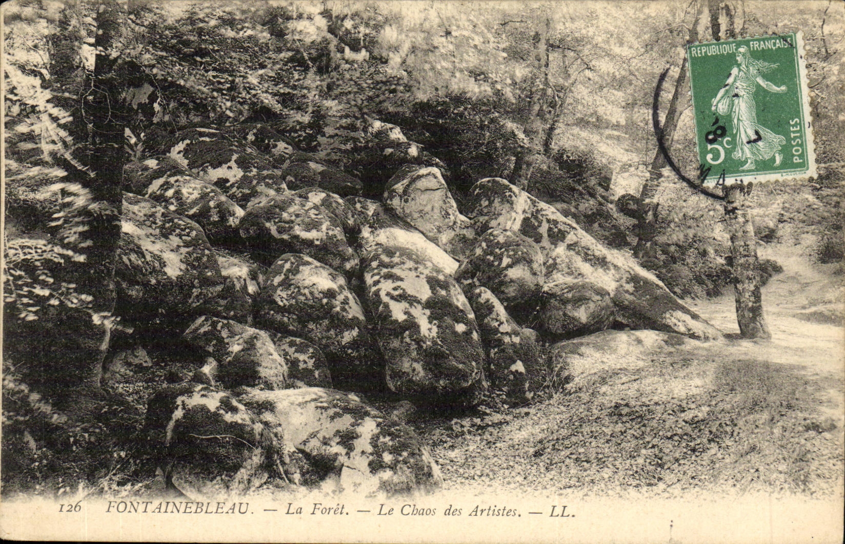 VINTAGE POSTCARD Palate of Fontainebleau the Drill the Chaos of the Artists