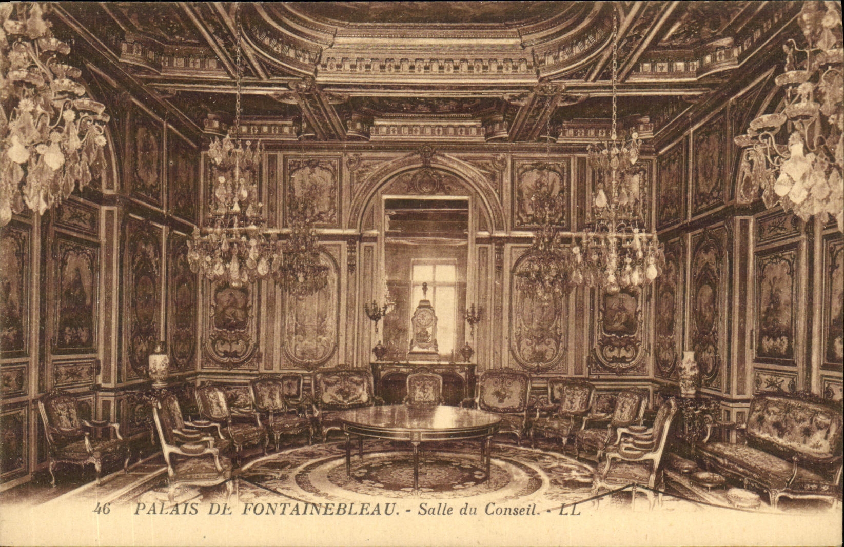VINTAGE POSTCARD Palate of Fontainebleau Room of the Council
