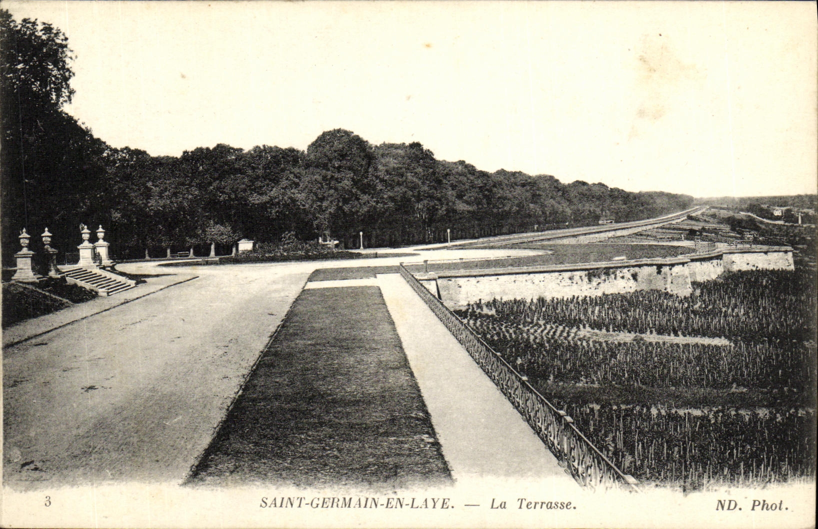 CPA St Germain et Laye La Terrasse