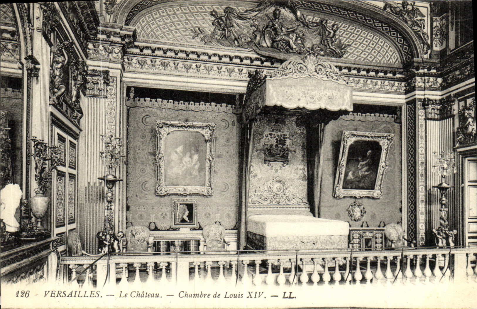 VINTAGE POSTCARD Versailles the Castle Room Of Louis XIV