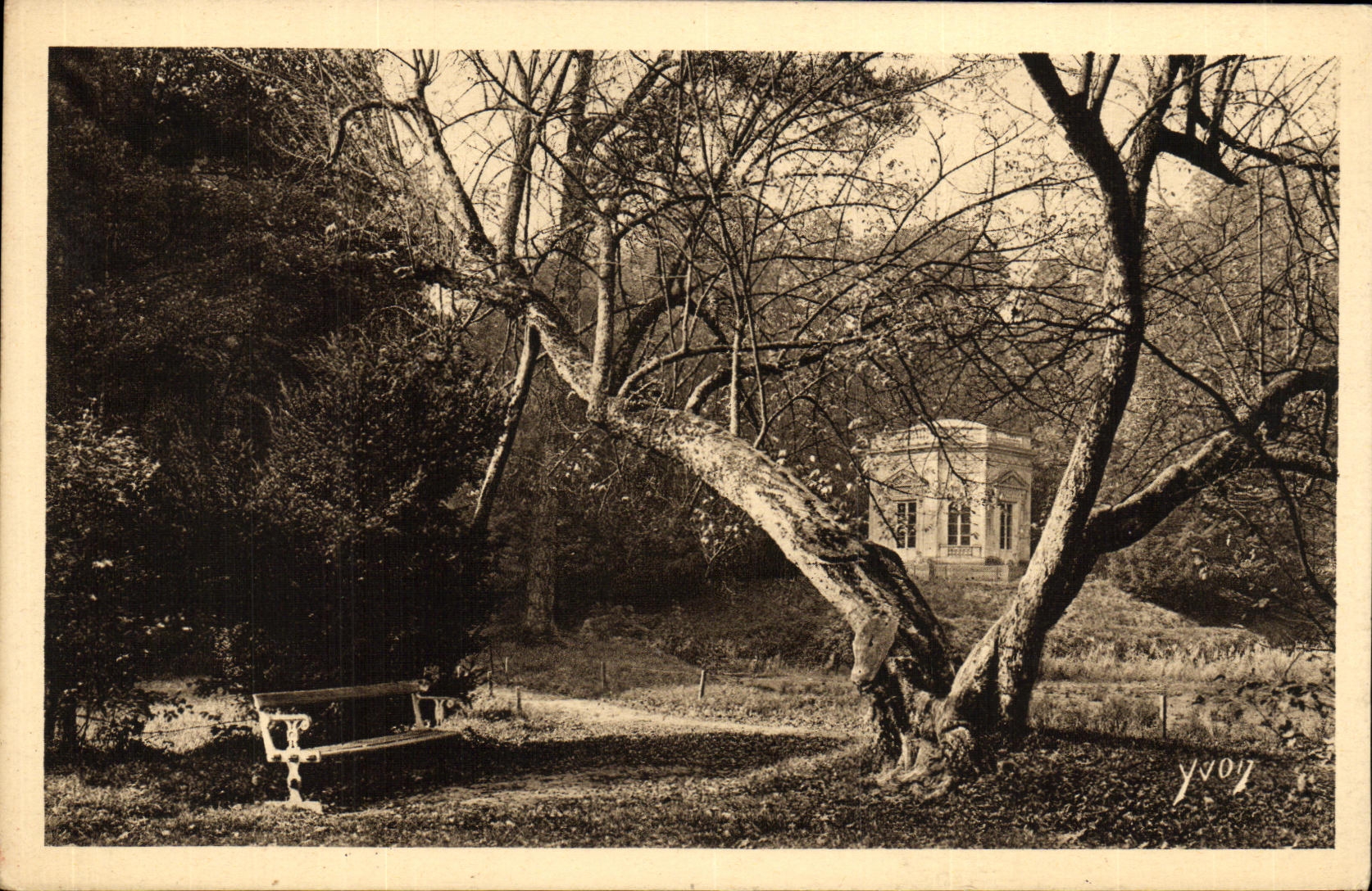 VINTAGE POSTCARD Versailles Small Trianon the Temple of the Music