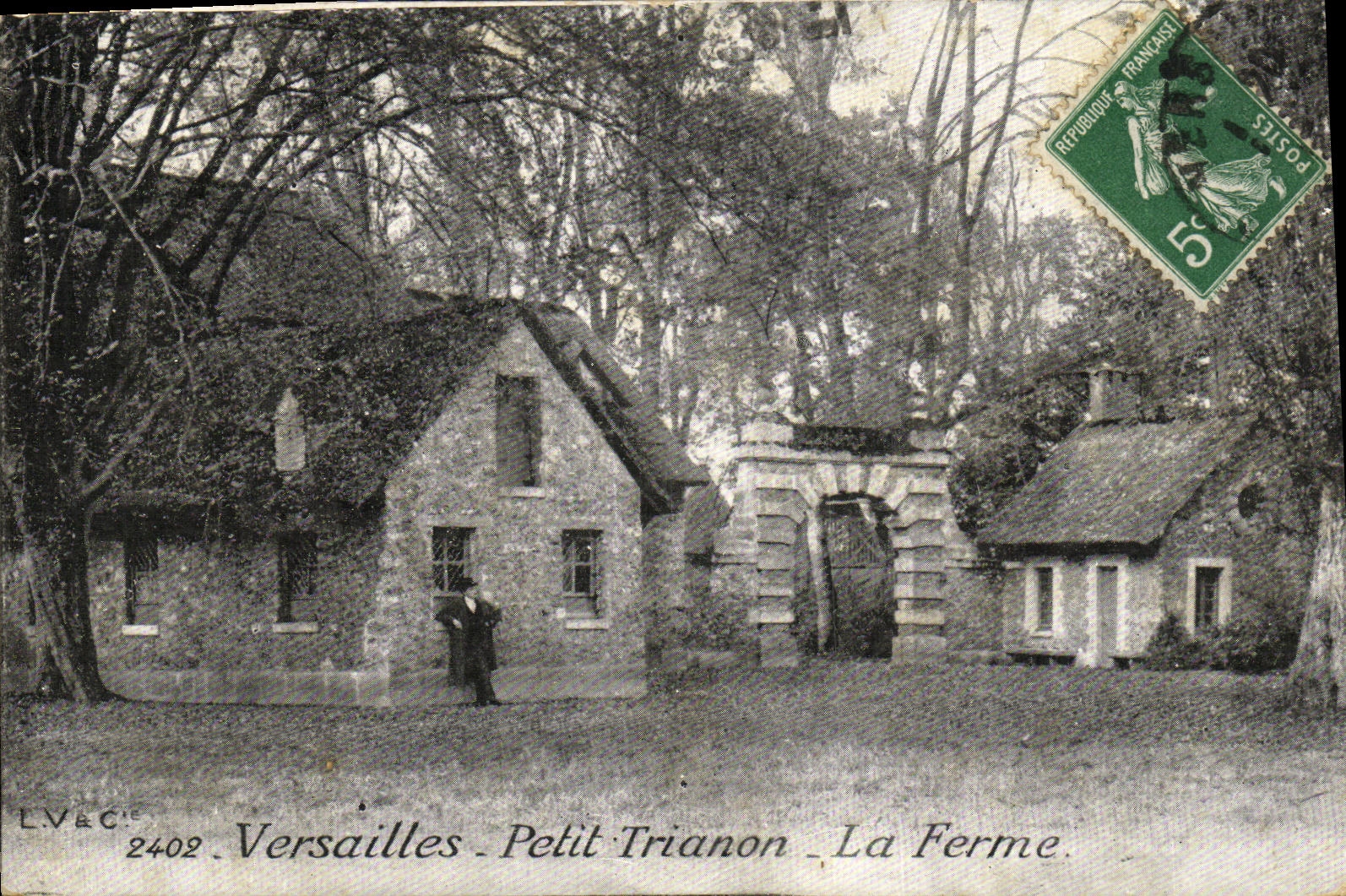 CPA Varsailes Petit Trianon La Ferme 
