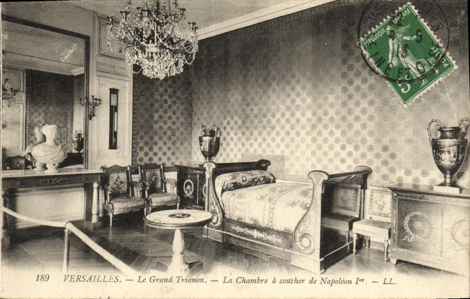 CPA Varsailes Le Grand Trianon Chambre a coucher de Napoleon 1er