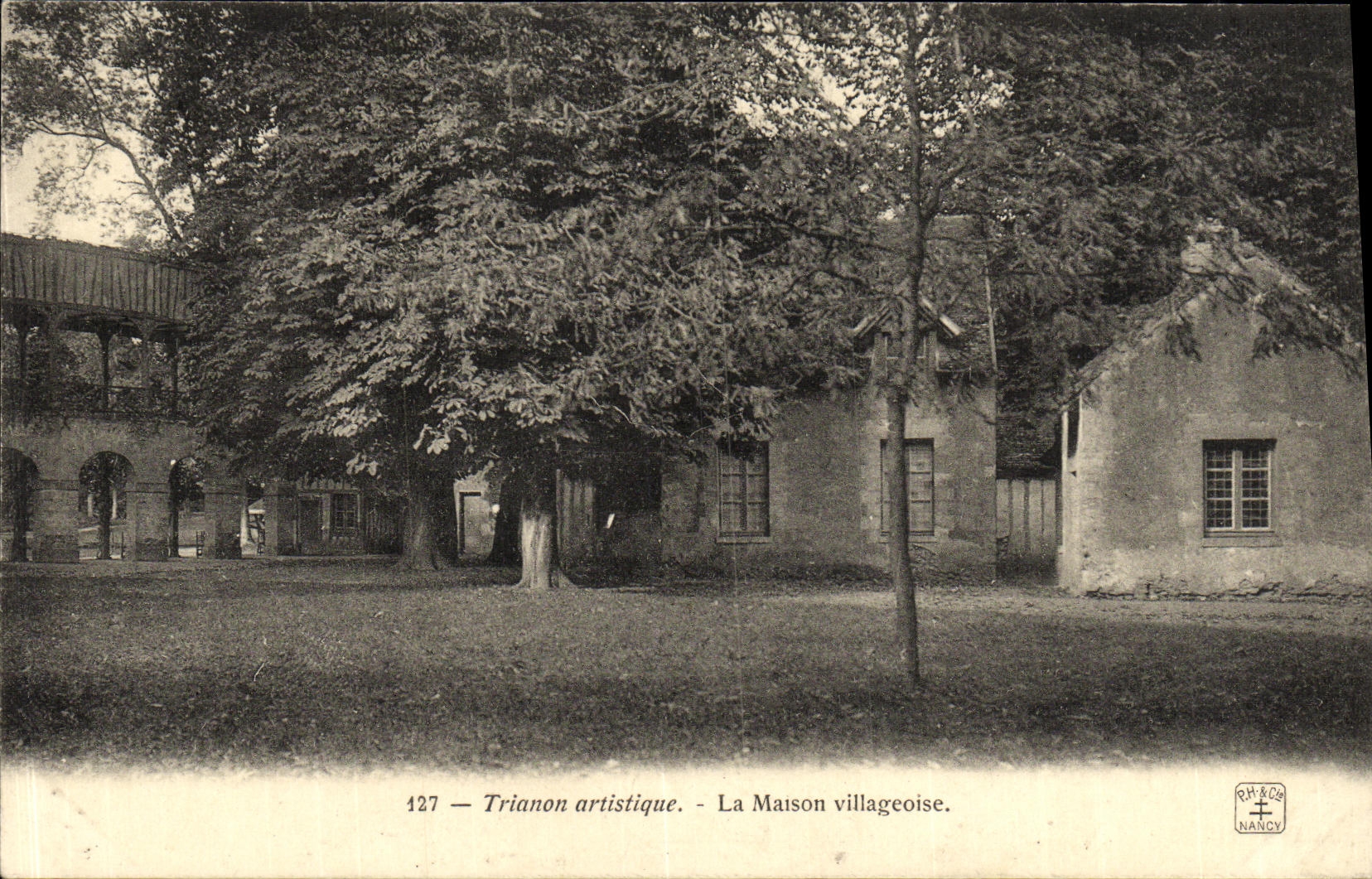 CPA Trianon Artistique La Maison Villageoise Versailles
