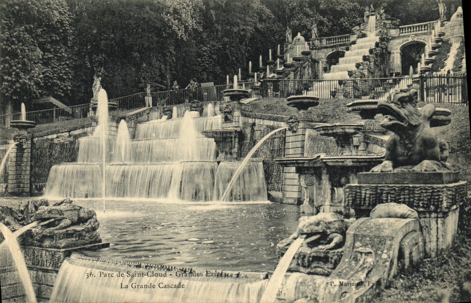 VINTAGE POSTCARD Park of Cloud Saint Large water the Large Cascade
