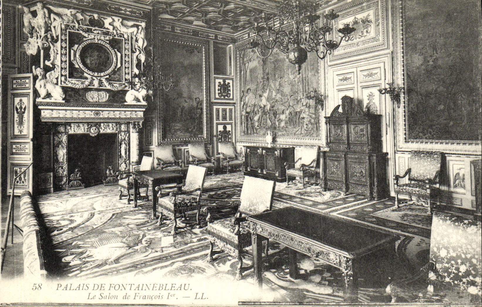 VINTAGE POSTCARD Palate of Fontainebleau the Living room of Francois 1st