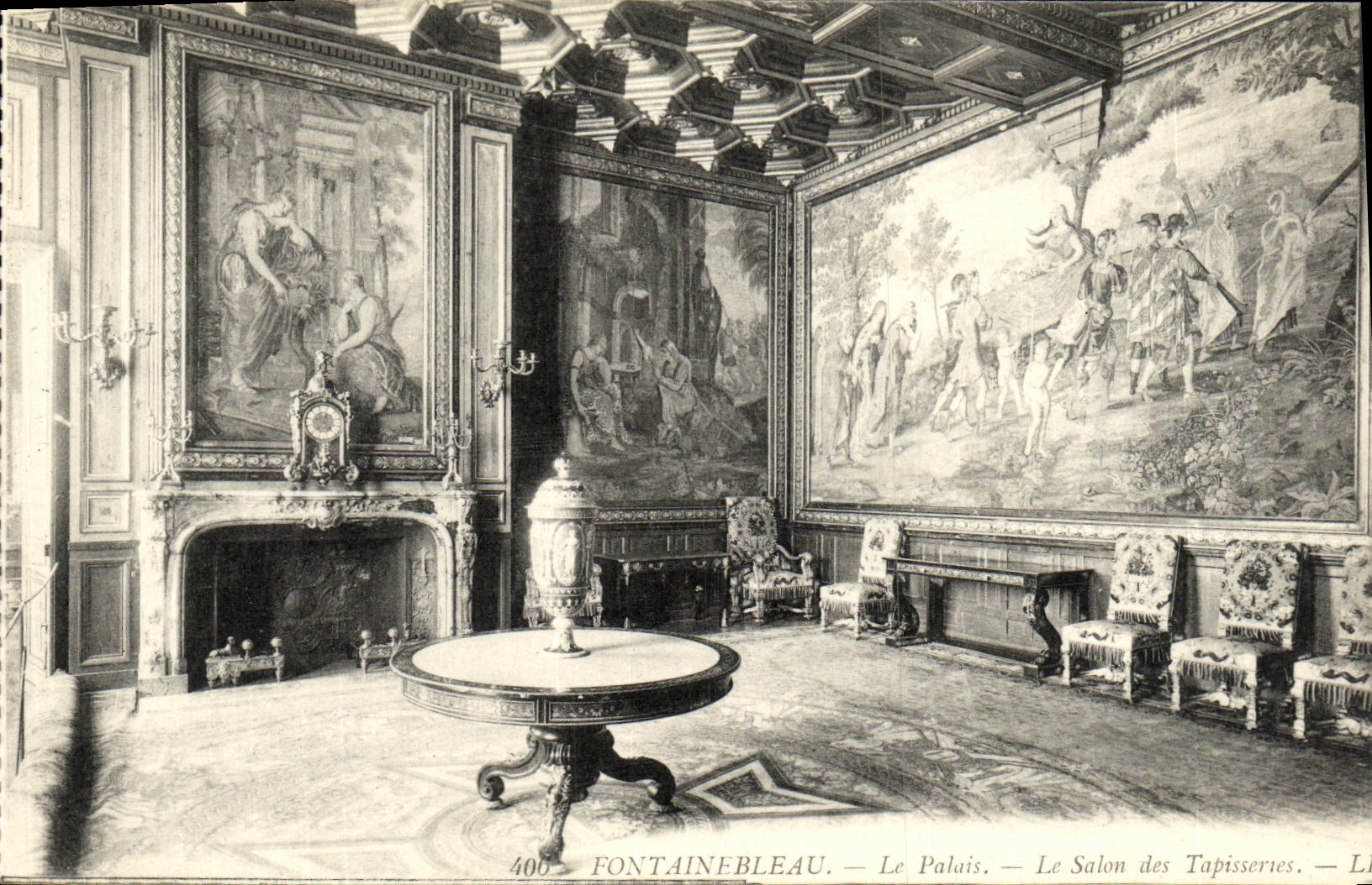 VINTAGE POSTCARD Fontainebleau the Palate the Living room of the Tapestries