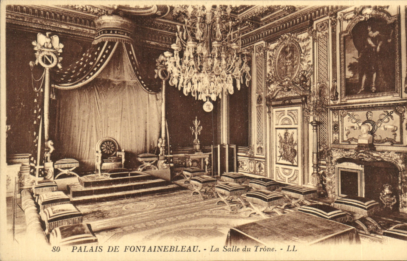 VINTAGE POSTCARD Palate of Fontainebleau the Throne room