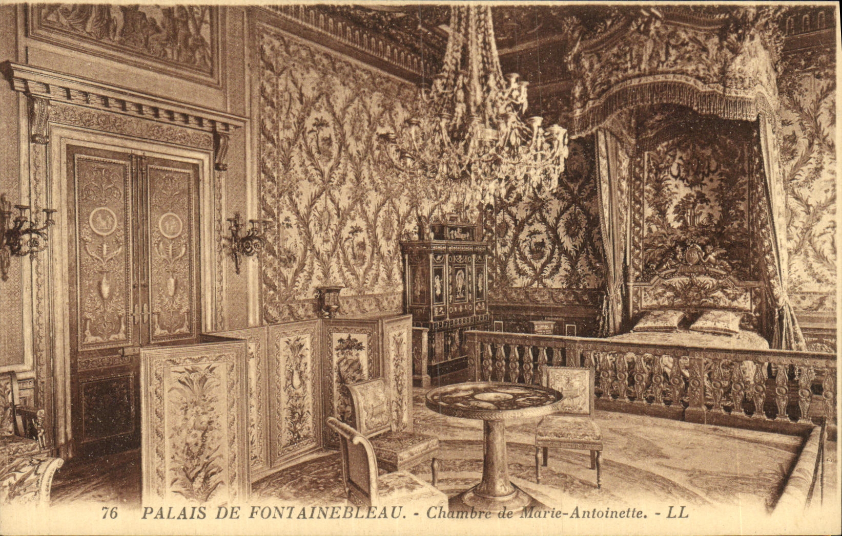 VINTAGE POSTCARD Palate of Fontainebleau Room of Marie Anoinette