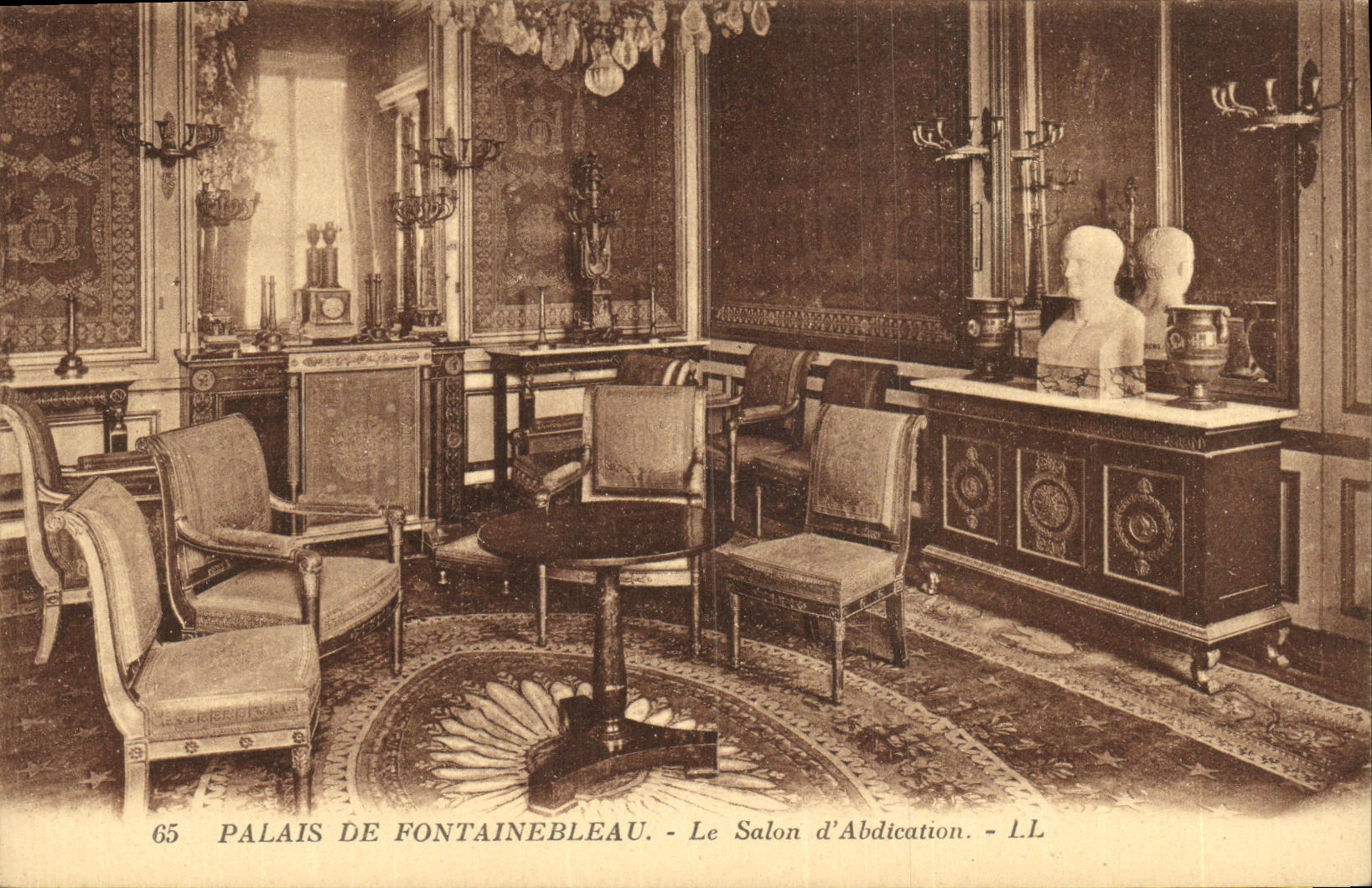VINTAGE POSTCARD Palate of Fontainebleau the Living room D Abdication