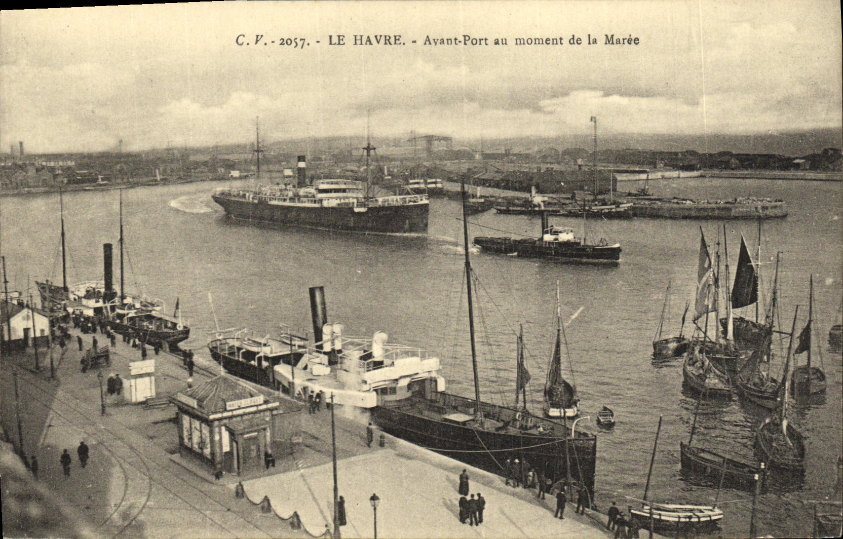 POSTAL Le Havre de la VENDIMIA antes del puerto a la hora de los barcos de la marea