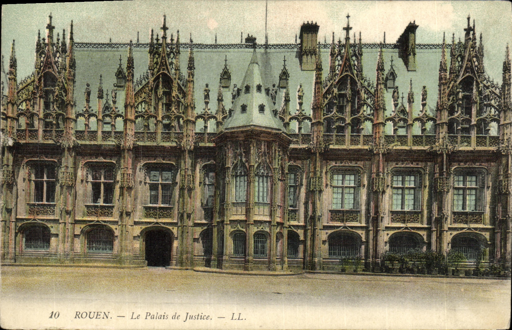 VINTAGE POSTCARD Rouen Law courts