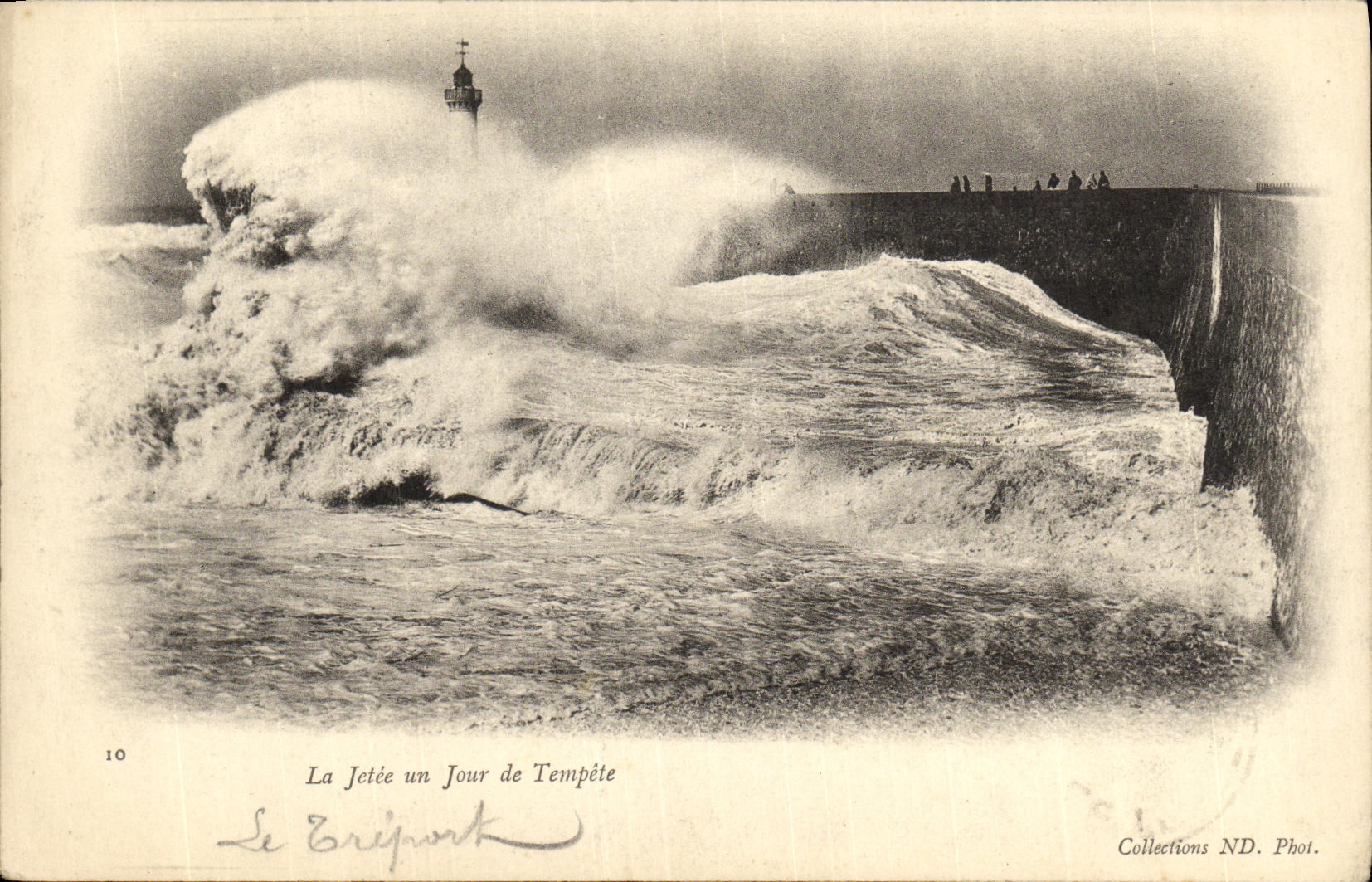 VINTAGE POSTCARD the Pier one Day Of Storm