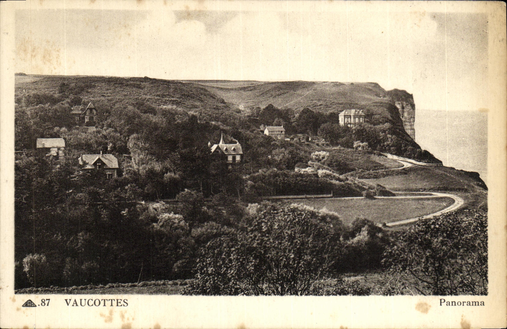 VINTAGE POSTCARD Voucottes Panorama
