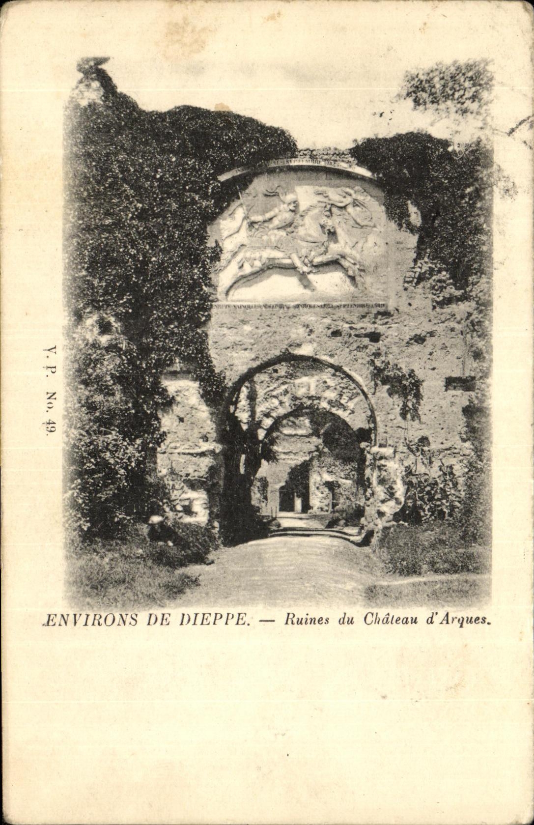 VINTAGE POSTCARD Environs De Dieppe Ruines of the Castle D Arch