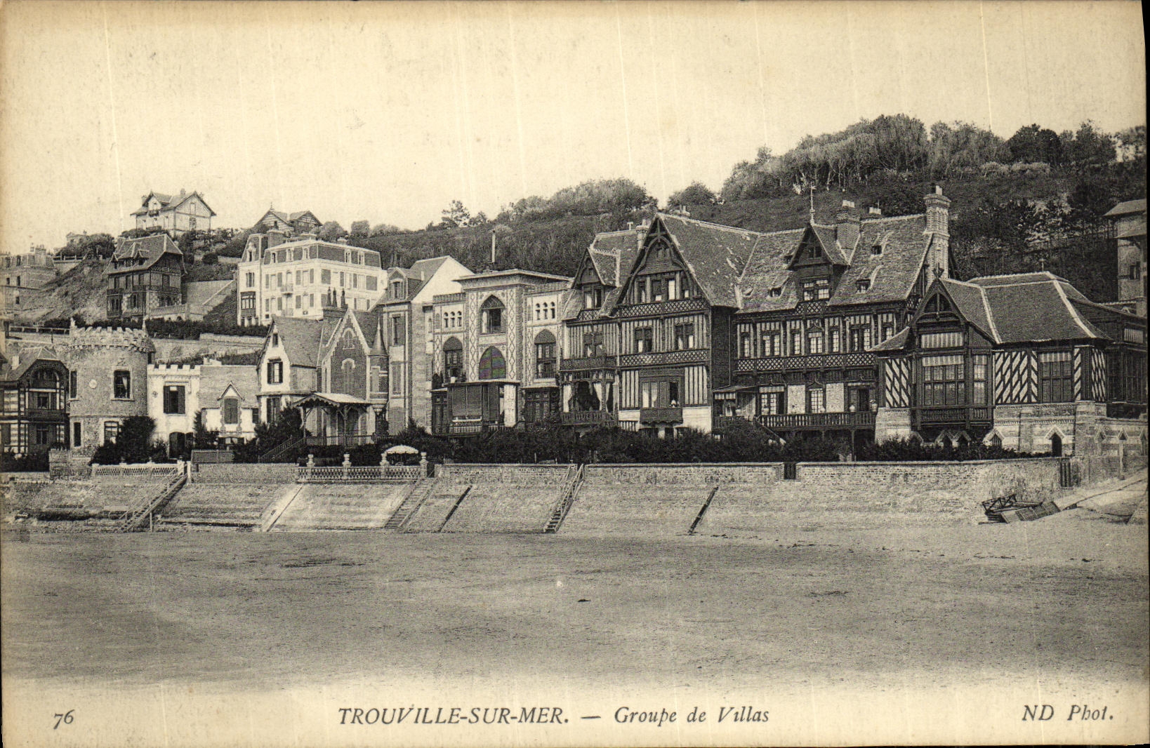 La POSTAL Trouville de la VENDIMIA en Mer agrupa los chalets