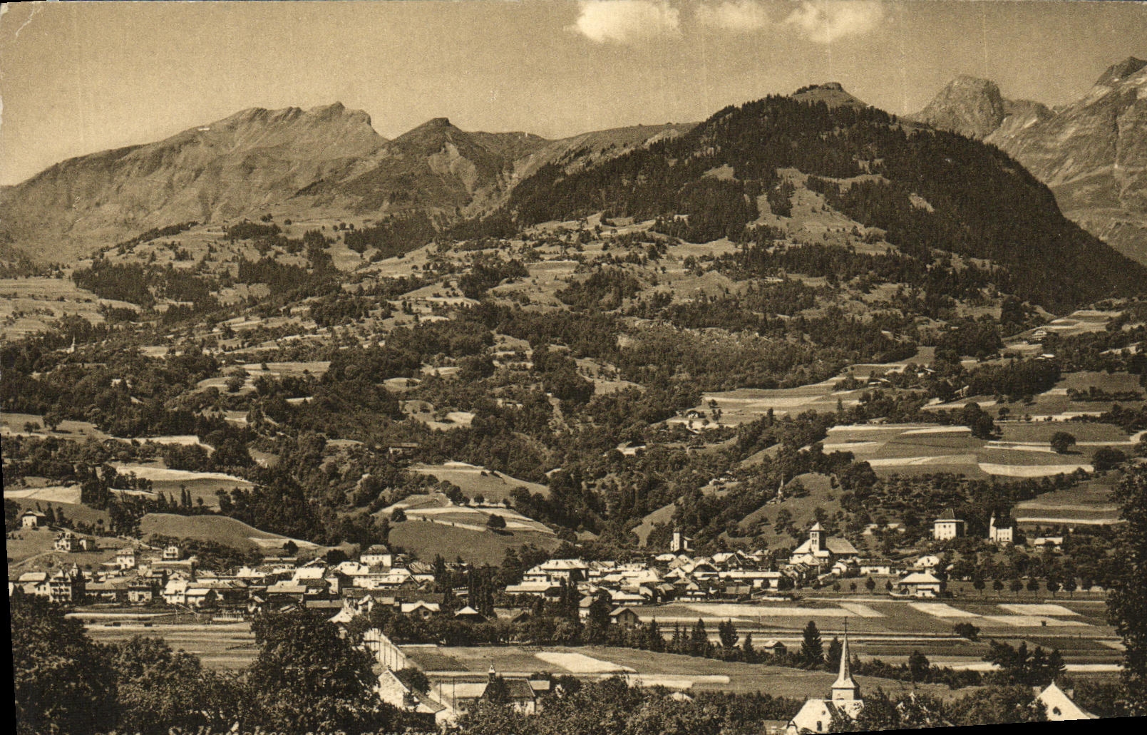 VINTAGE POSTCARD Sallanches View