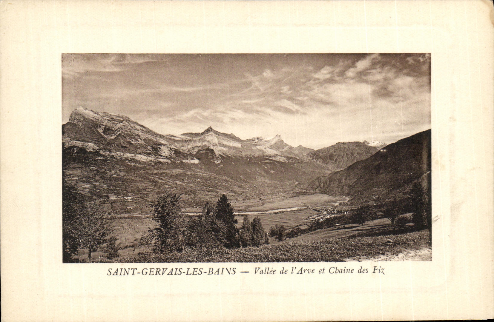 CPA Saint Gervais les Bains Vallee de L Arue et Chaine des