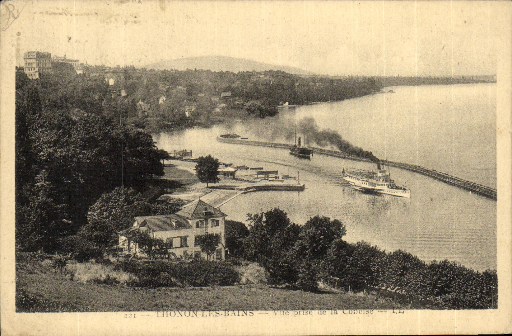 VINTAGE POSTCARD Thonon Les Bains Seen from of Concise the Boat