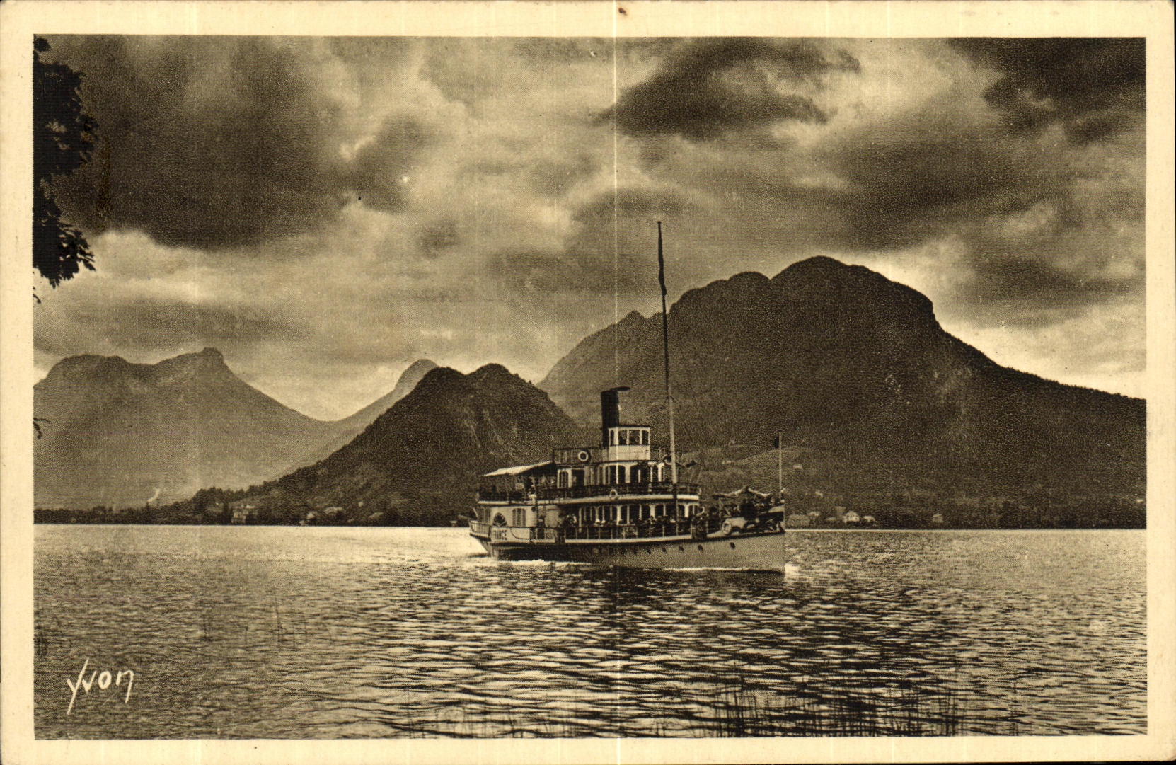POSTAL Annecy de la VENDIMIA y su vuelta del lago del barco de la caminata