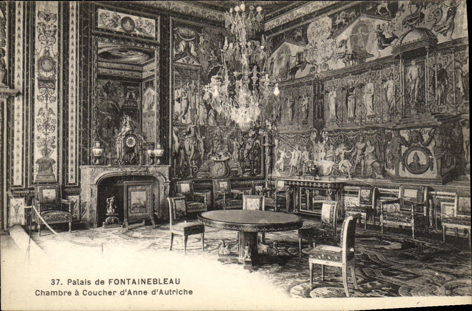 VINTAGE POSTCARD Palais of Fontainebleau Chambre has Coucher D Anne D Austria