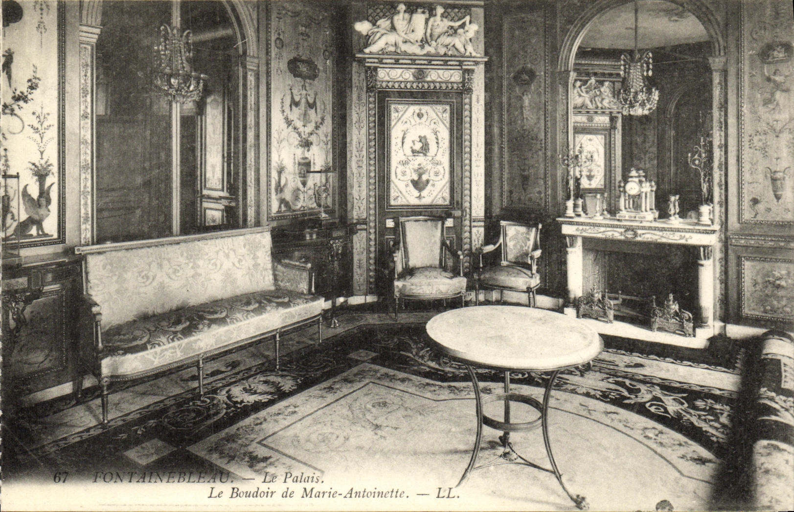 VINTAGE POSTCARD Fontainebleau the palate the Boudoir of Marie Antoinette