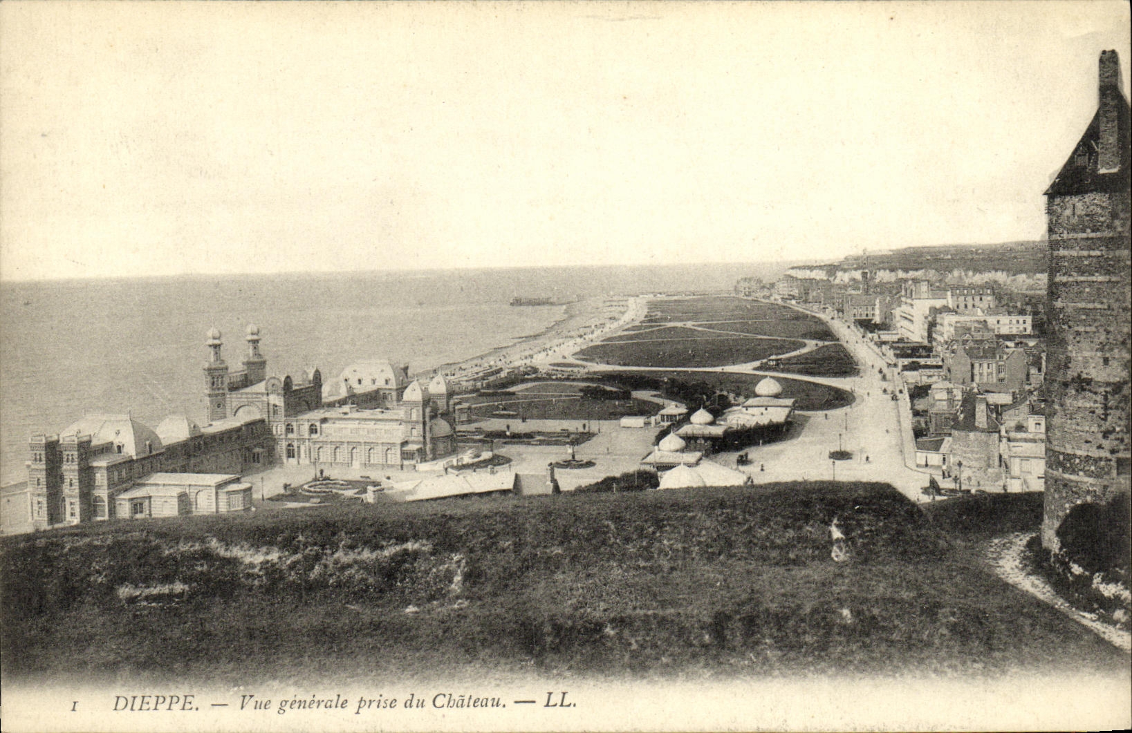 Opinion de Dieppe de la POSTAL de la VENDIMIA tomada del castillo