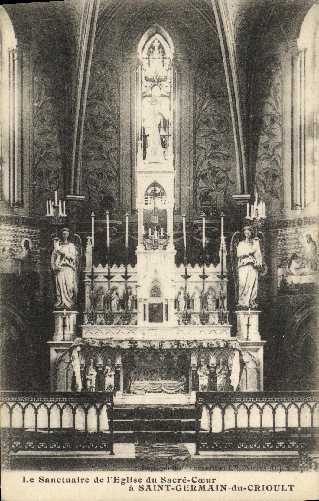 VINTAGE POSTCARD the Sanctuary of L Eglise of the Sacring Heart has Saint Germain Of Crioult
