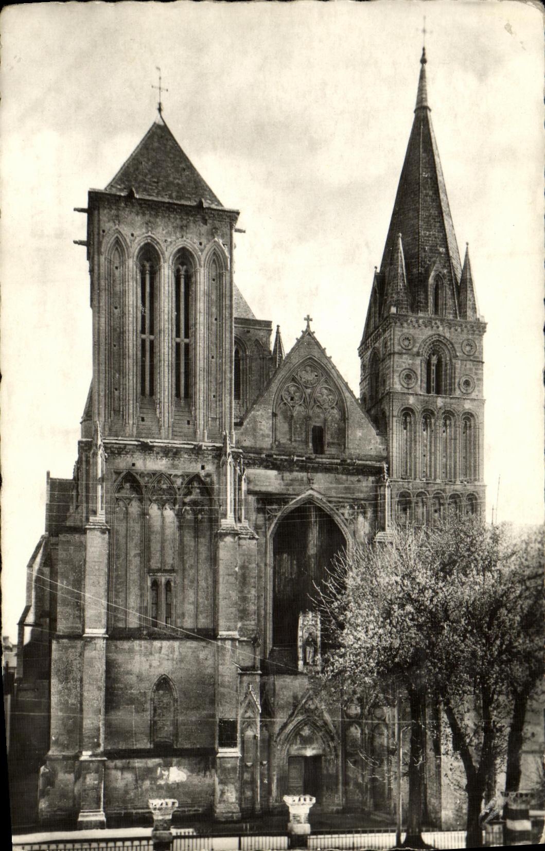 CPSM St Pierre On Divine L Church