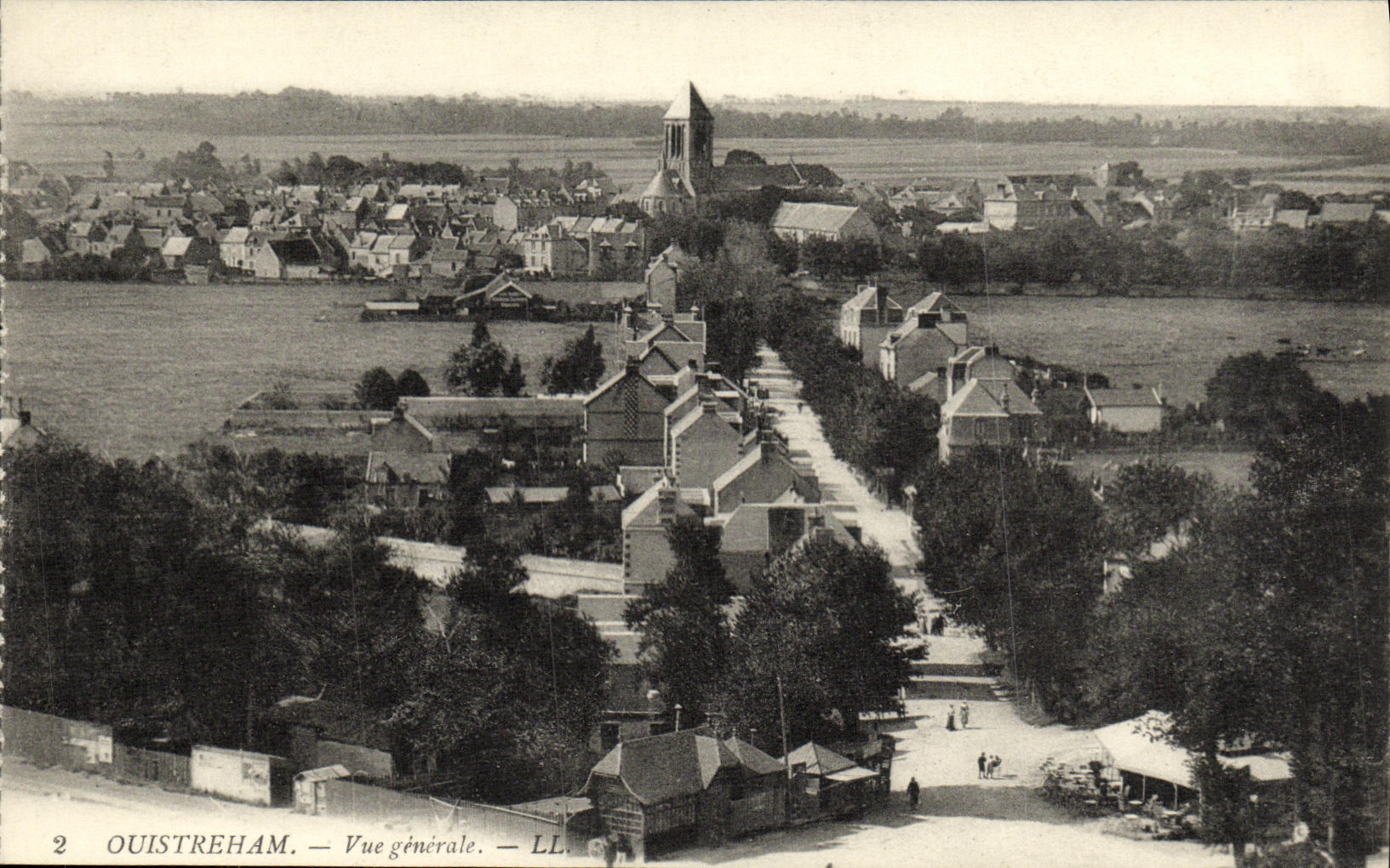 VINTAGE POSTCARD Ouistreham View