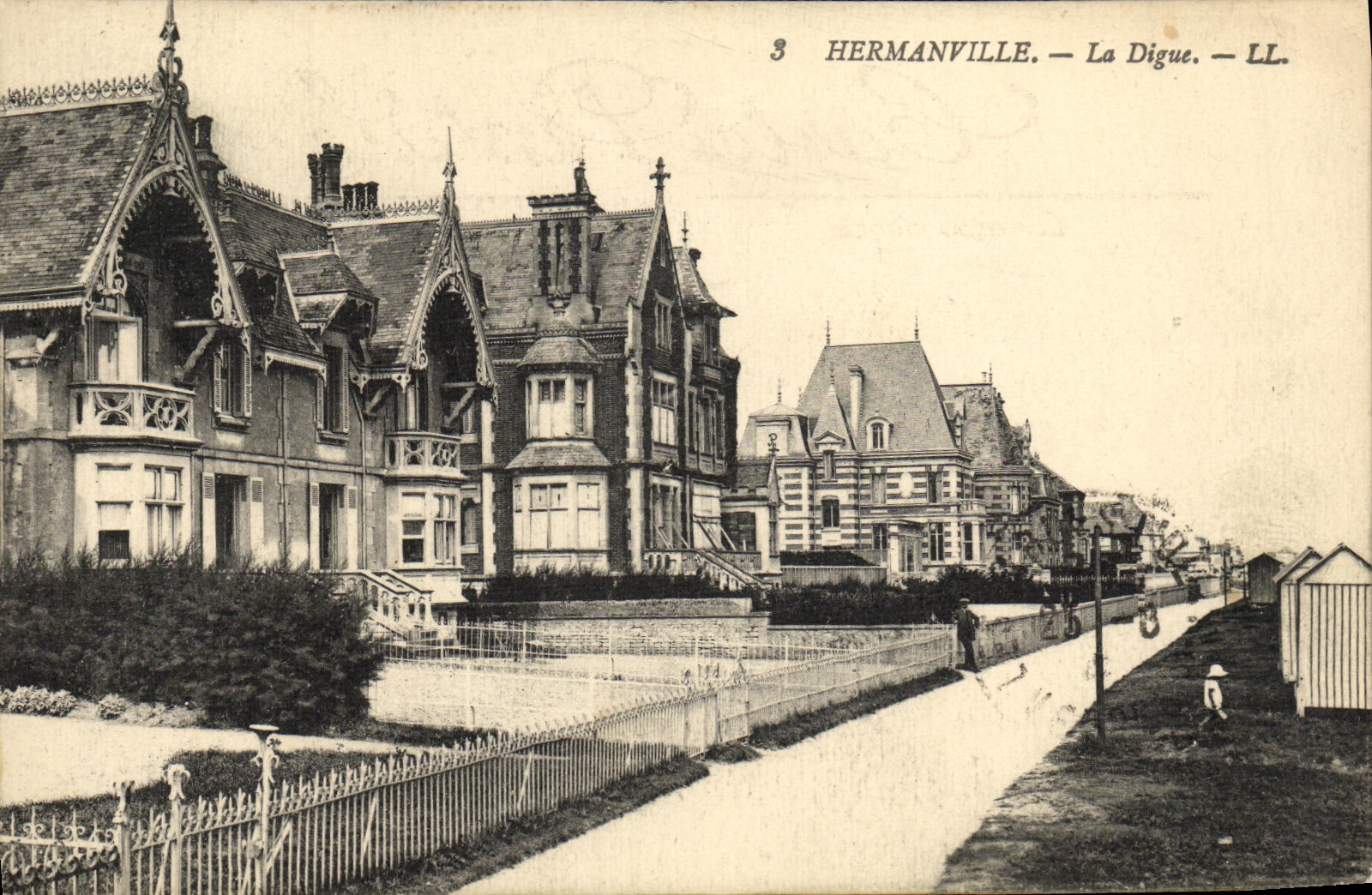 VINTAGE POSTCARD Hermanville the Dam