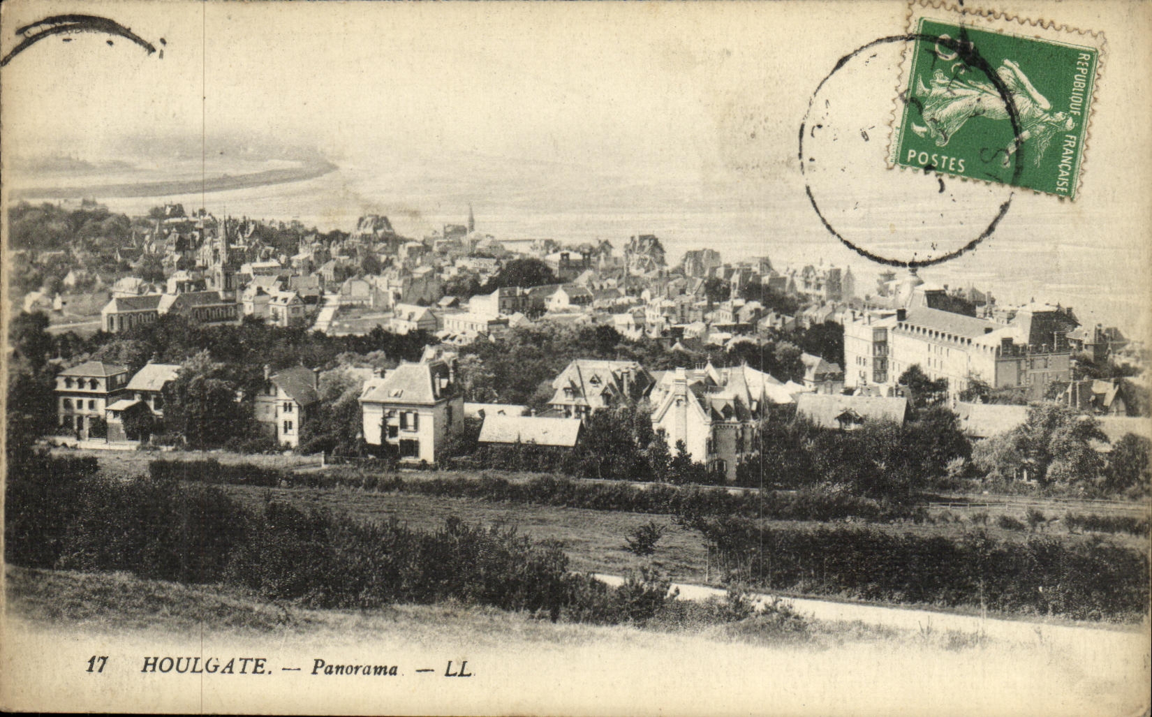 VINTAGE POSTCARD Houlgate Panorama