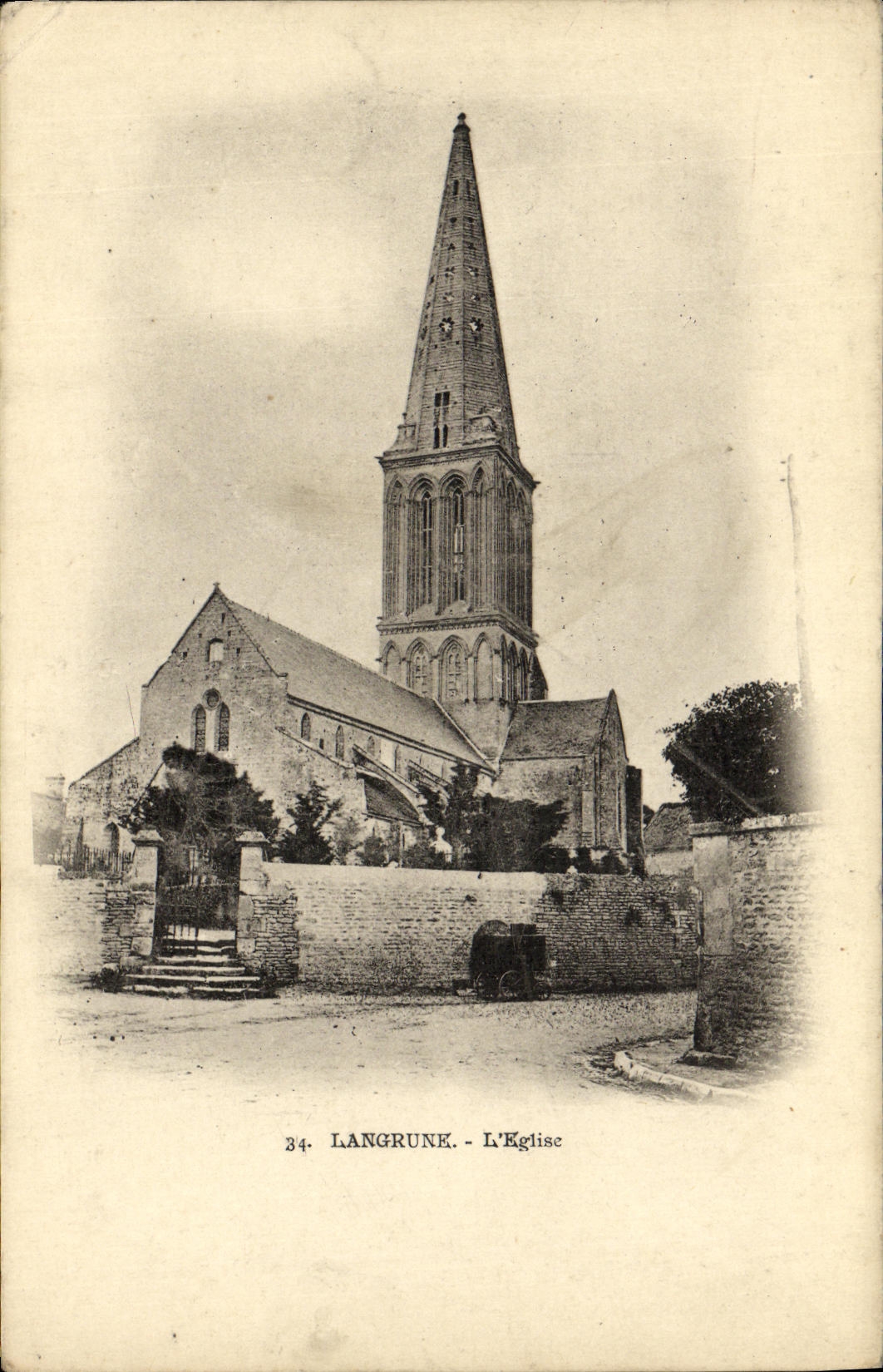 VINTAGE POSTCARD Langrune L Church