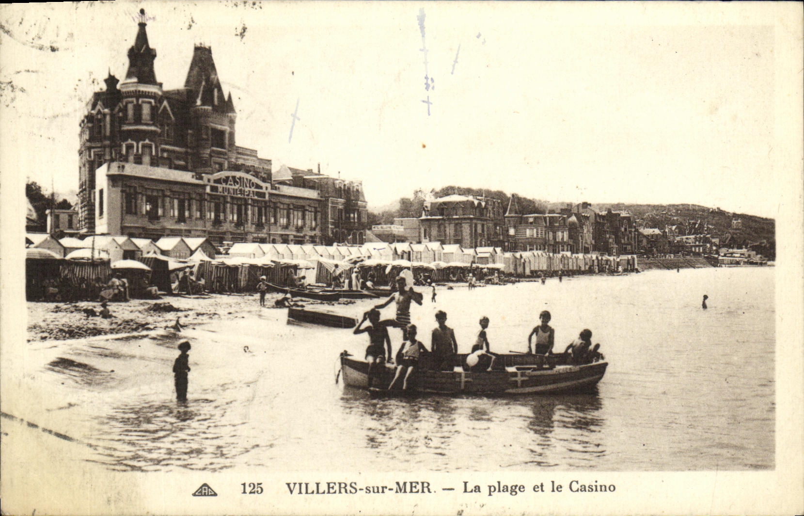 POSTAL Villers de la VENDIMIA en el mar la playa y el casino