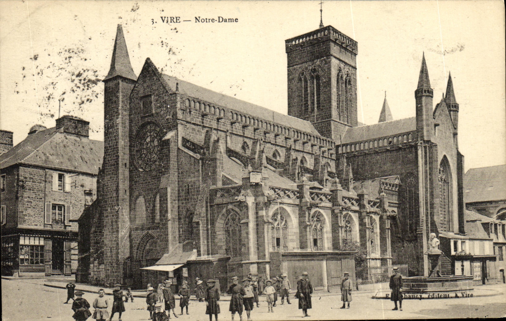 VINTAGE POSTCARD Notre Dame Enfants Transfers