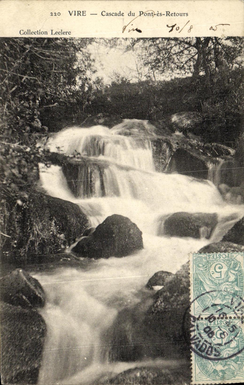 Cascada de la POSTAL de la VENDIMIA de las transferencias de las vueltas del Es del puente