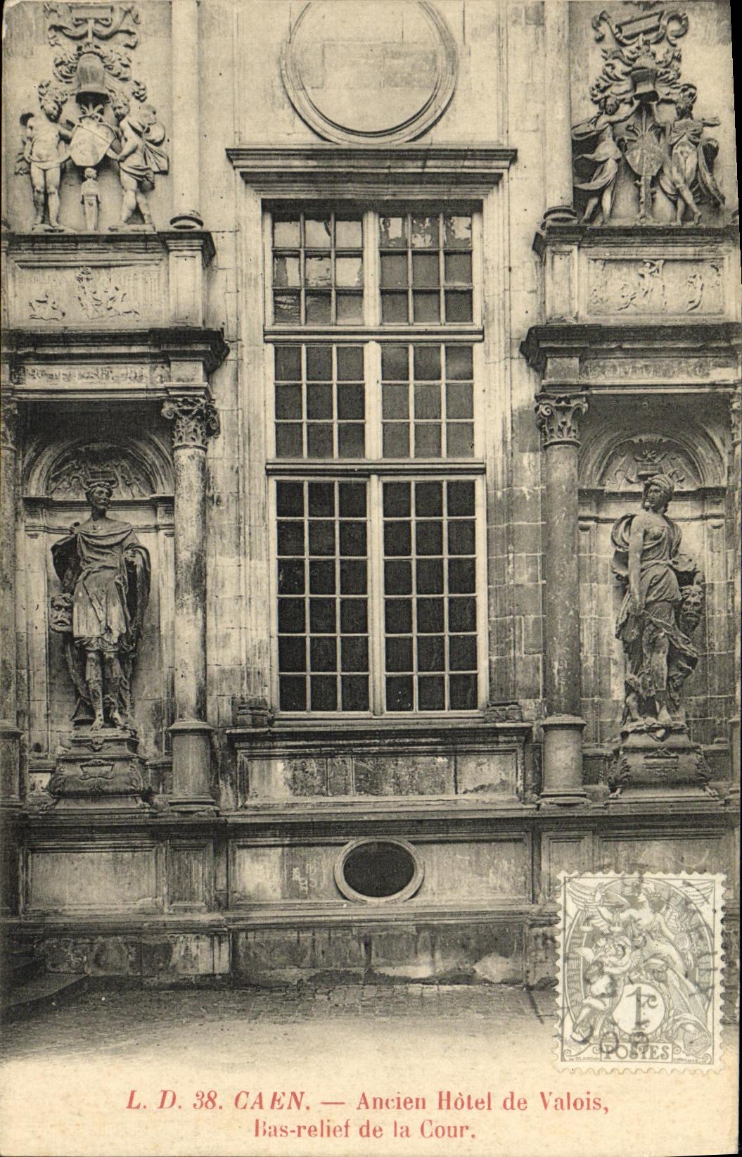 VINTAGE POSTCARD Caen Old Hotel of Low Valois relief of the court