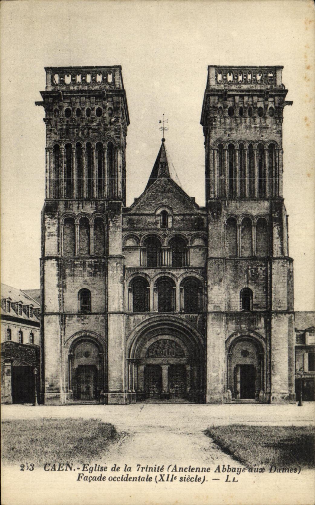 VINTAGE POSTCARD Caen Church of the Trinity Old abbey to the Ladies Western Frontage