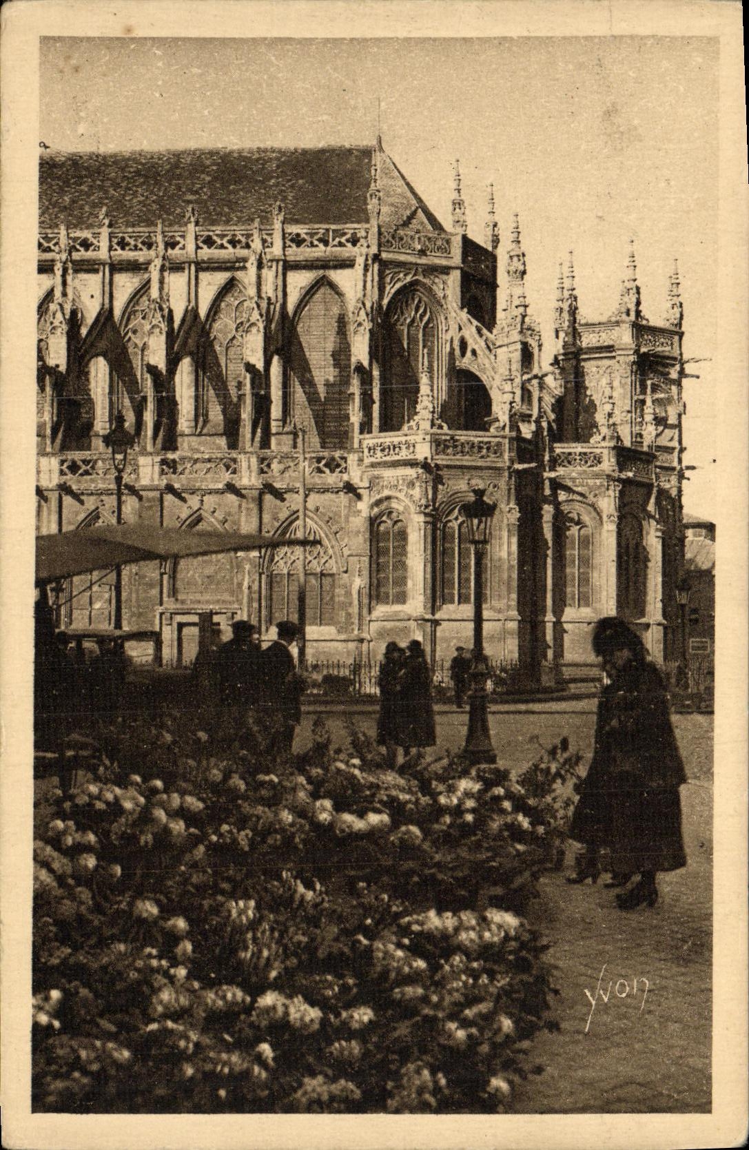 VINTAGE POSTCARD Caen Goes To the Flowers