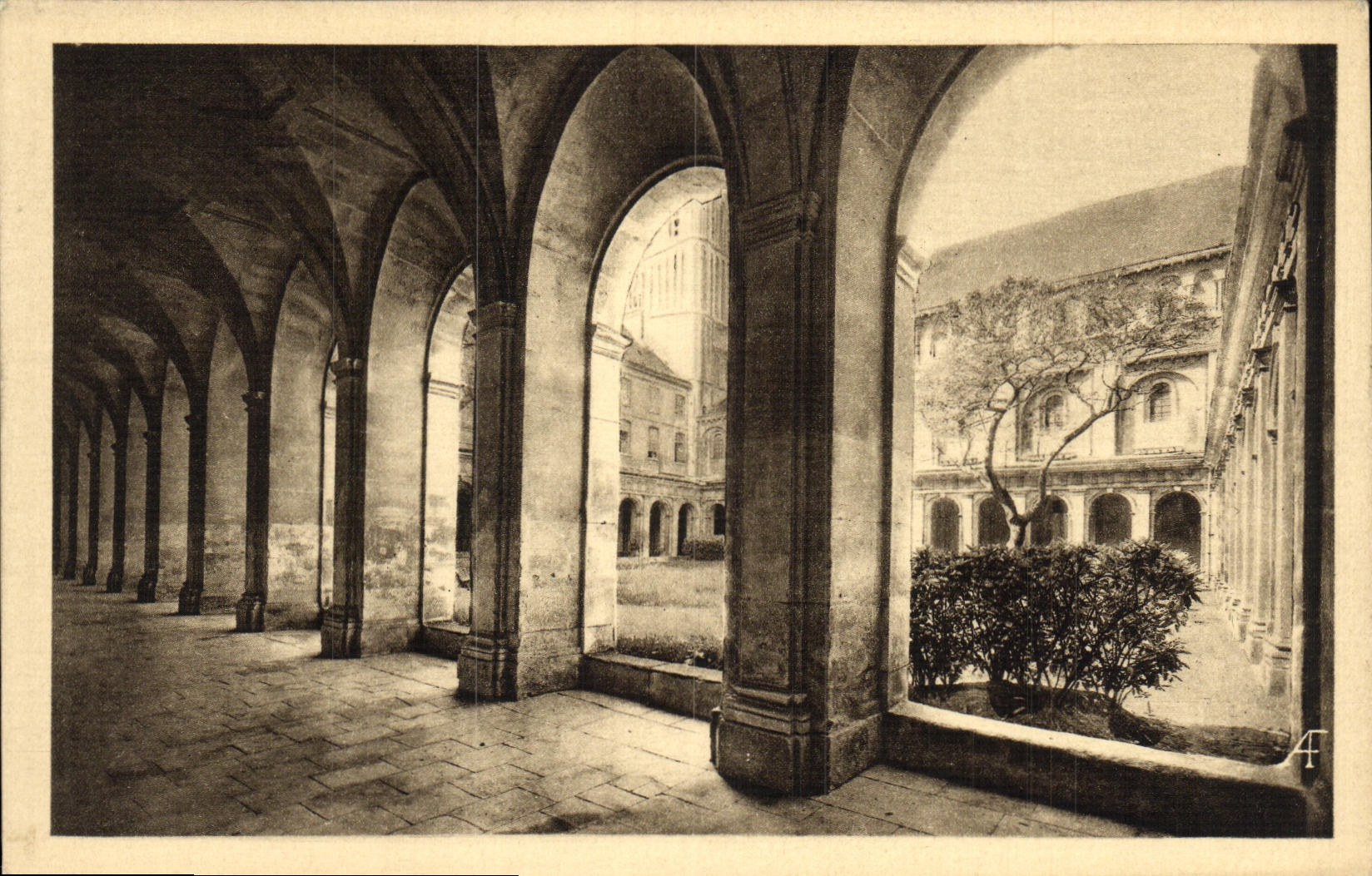 VINTAGE POSTCARD Caen the Malherbe College Old abbey with the men the cloister