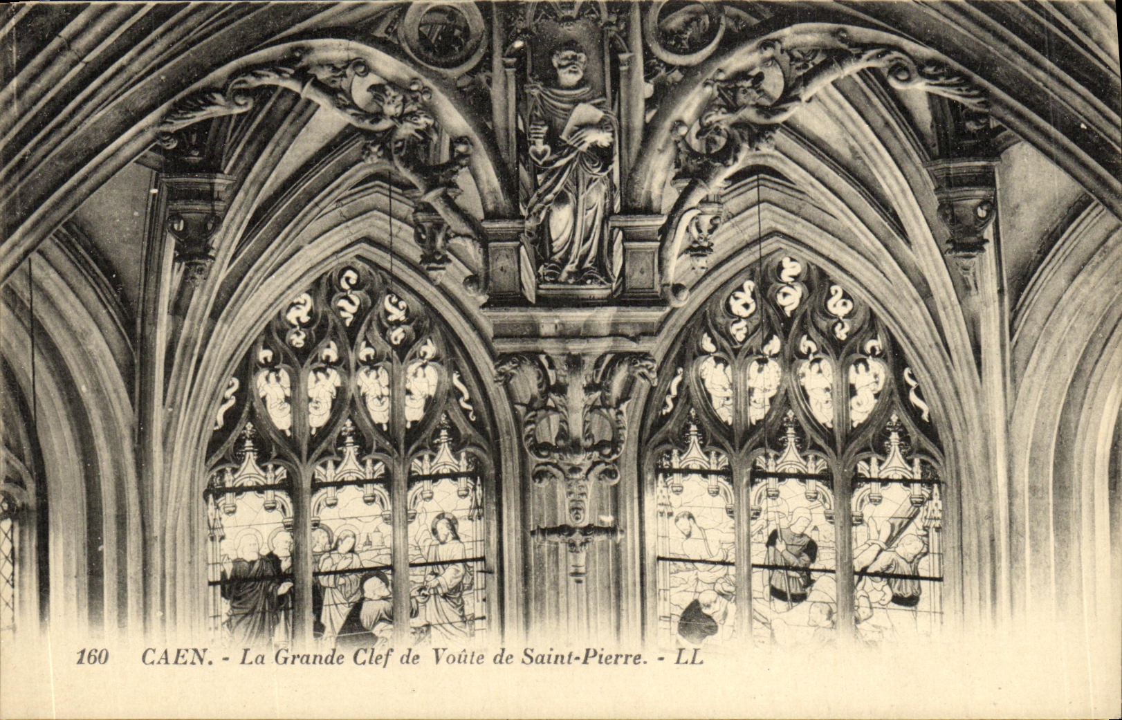 VINTAGE POSTCARD Caen the Large Keystone Of Sainte Pierre